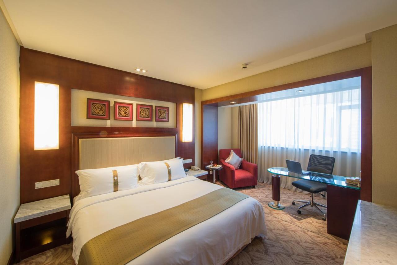 Holiday Inn Hangzhou City Center Экстерьер фото